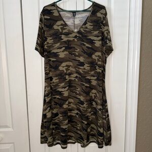 SHEIN Curve Camo V-Neck T Shirt Midi Dress 4XL Plus Size